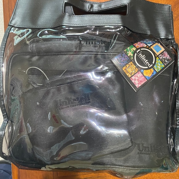 Unlisted by Kenneth Cole Black Travel Toiletries Bag - Picture 1 of 6
